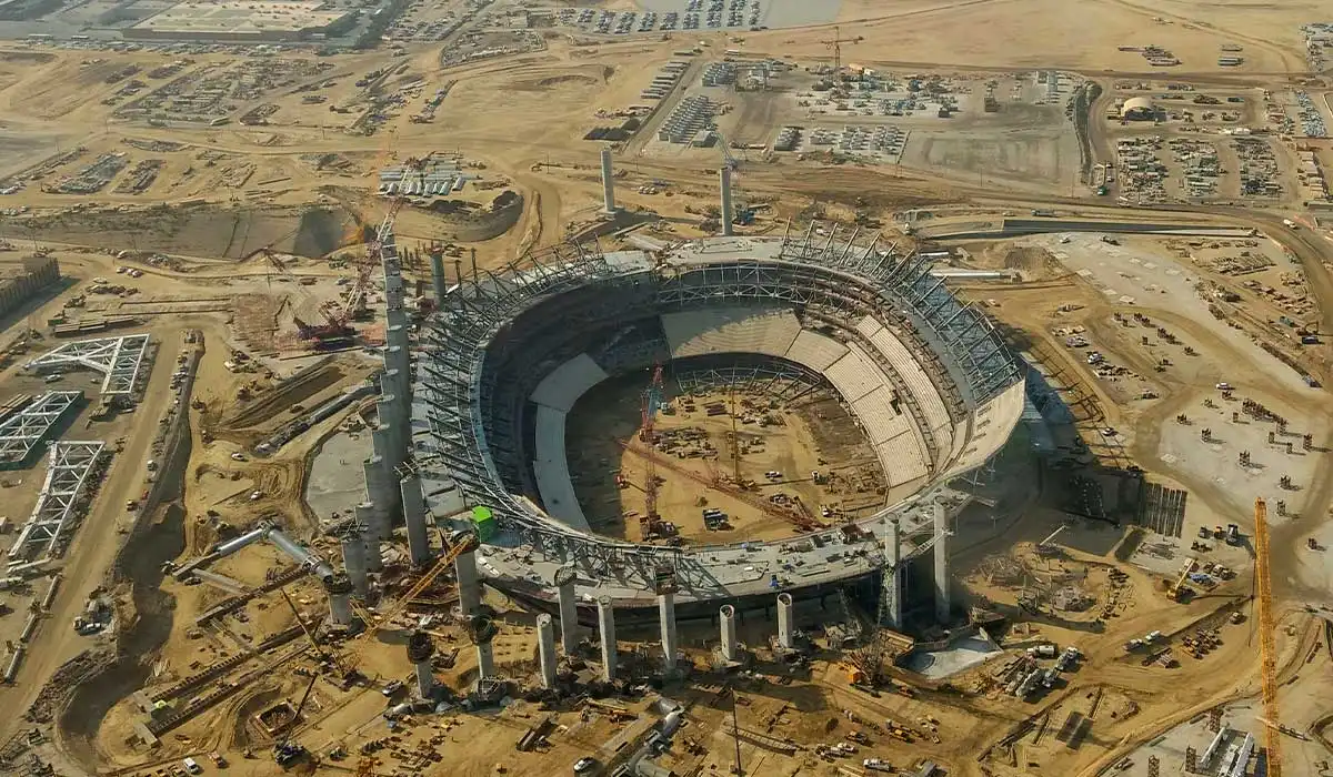 Construcción de un estadio de 10000 asientos