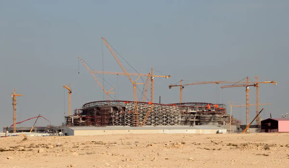 Construcción de un Estadio de 30.000 Personas