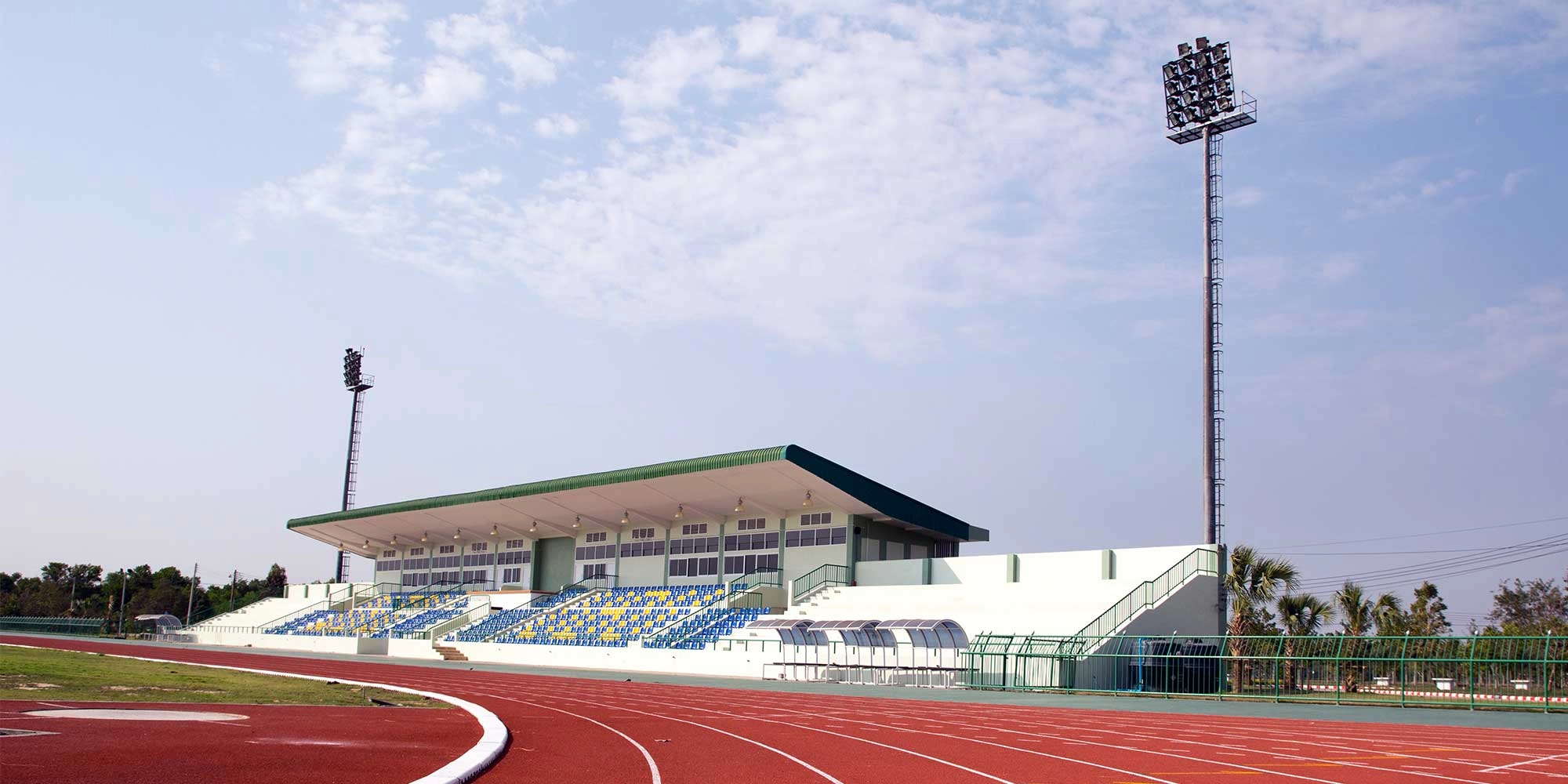 Iluminación de pista atlética